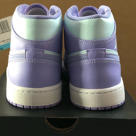 Jordan 1 Mid Purple Pulse/Arctic Punch - Picture 7 of 16
